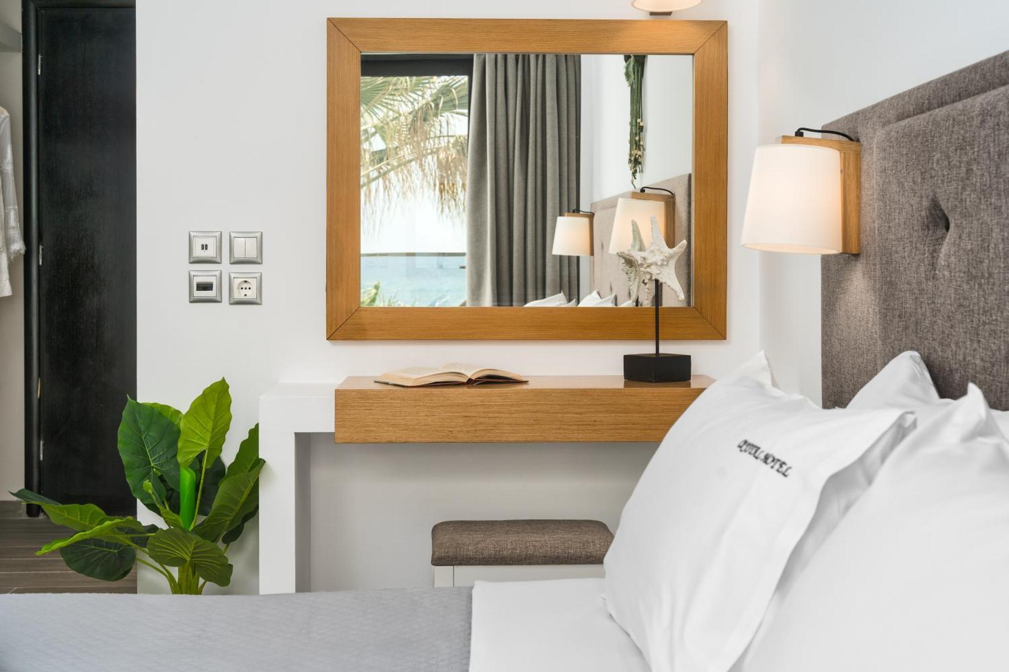 Crystal Beach Hotel Kalamákion Eksteriør bilde